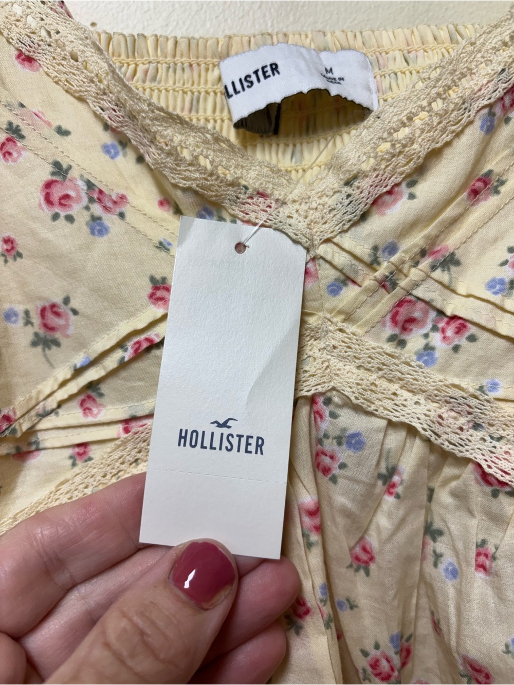 Hollister V Neck Pastel Yellow Babydoll Floral Cotton Tank w Lace Medium NWT - Picture 7 of 12